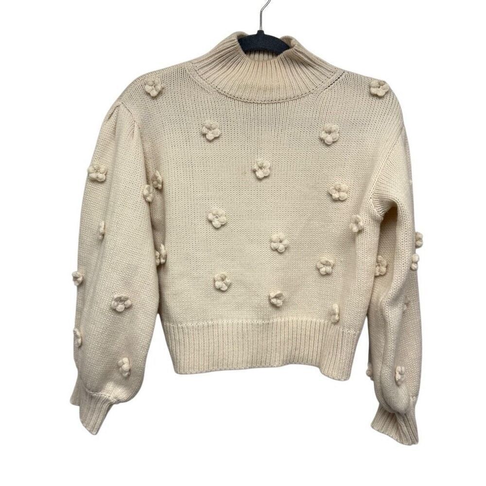 ASTR beige floral embroidered Crewneck sweater size XS